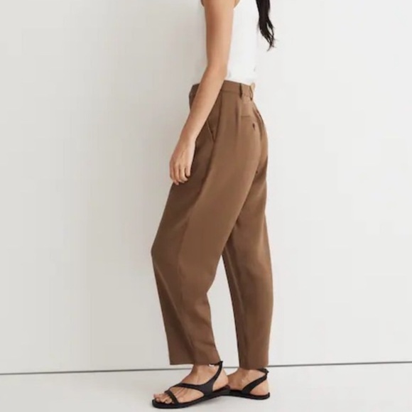 Madewell Tapered Crepe Pants - Picture 2 of 8
